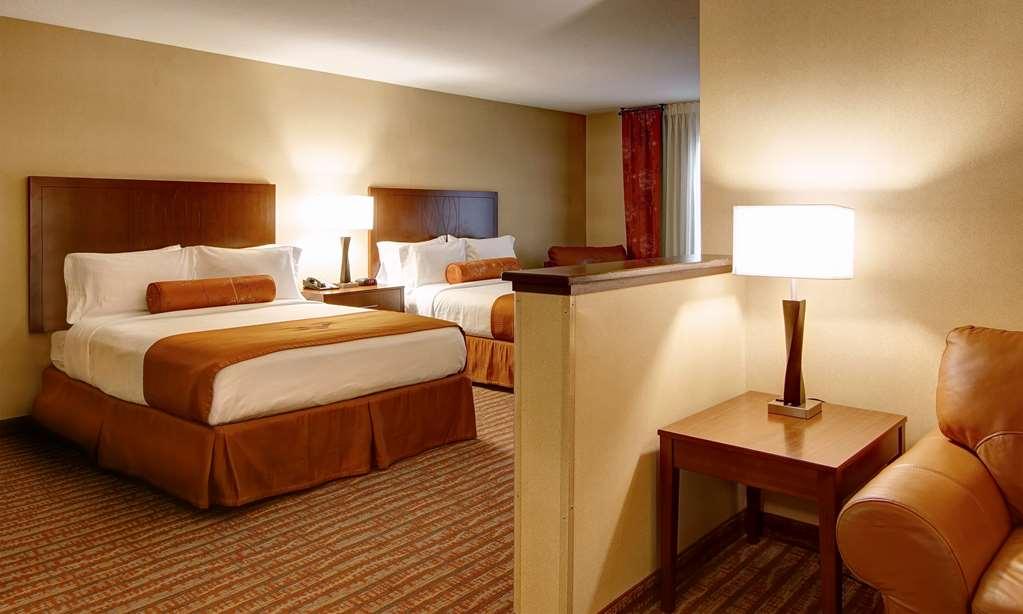 Phoenix Inn Suites Όλμπανι Δωμάτιο φωτογραφία